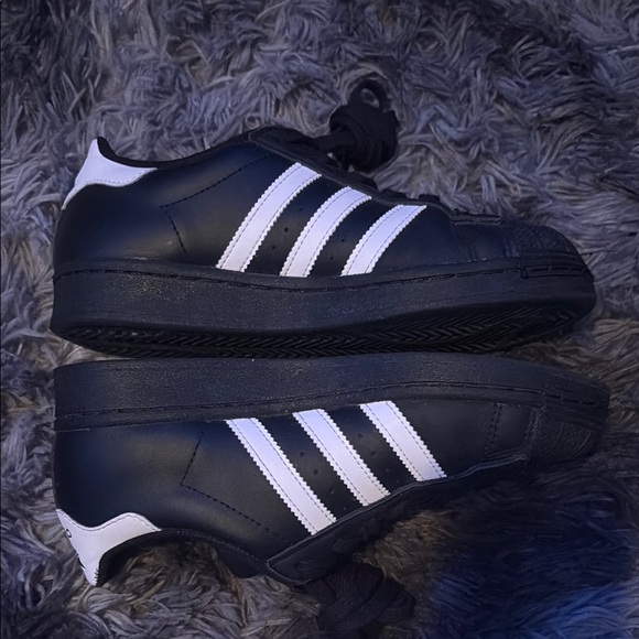 Adidas Superstar II Athletic Shoes - Picture 7 of 11